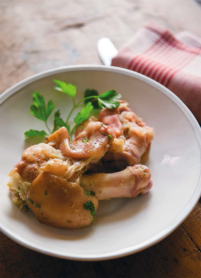 Gekochte Schweinefüße