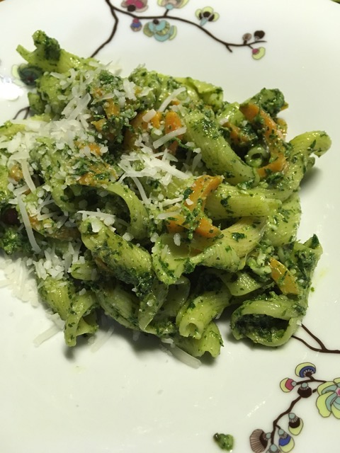 Möhrengrün-Pesto